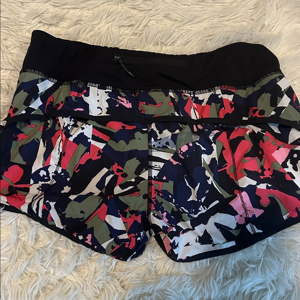 Lululemon Women's Shorts - Picture 3 of 4
